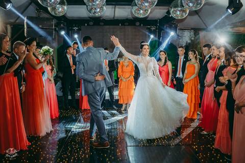 FOTOS VALSA MALUCA CASAMENTO'