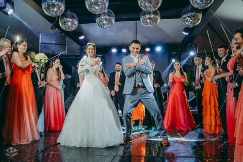 FOTOS VALSA MALUCA CASAMENTO'