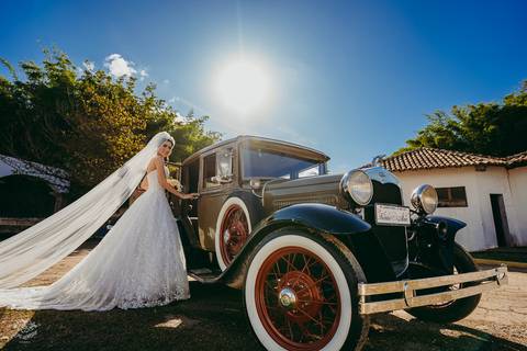FOTOS CARRO ANTIGO NOIVA CASAMENTO'