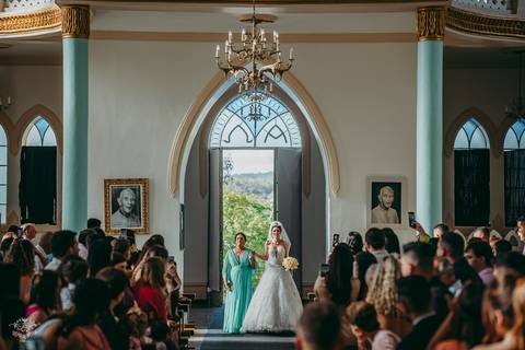 ENTRADA NOIVA CASAMENTO IGREJA MATRIZ LEANDRO FERRIERA - NOVA SERRANA'