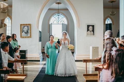 ENTRADA NOIVA CASAMENTO IGREJA MATRIZ LEANDRO FERRIERA - NOVA SERRANA'