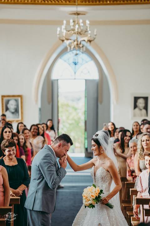 ENTRADA NOIVA CASAMENTO IGREJA MATRIZ LEANDRO FERRIERA - NOVA SERRANA'