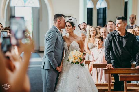 ENTRADA NOIVA CASAMENTO IGREJA MATRIZ LEANDRO FERRIERA - NOVA SERRANA'