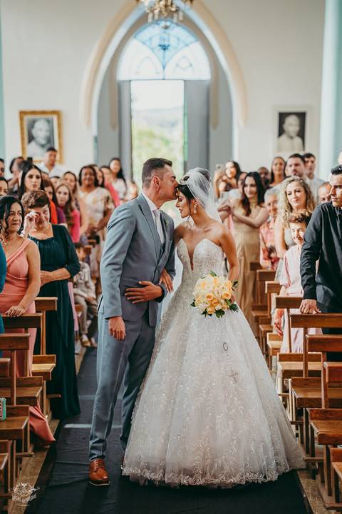 ENTRADA NOIVA CASAMENTO IGREJA MATRIZ LEANDRO FERRIERA - NOVA SERRANA'
