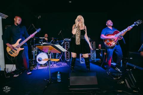 FESTA CASAMENTO HELEN AGUIAR '