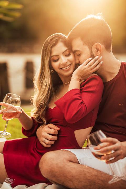 FOTOS ENSAIO PRE WEDDING TOMANDO VINHO '