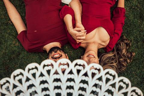 FOTOS ENSAIO PRE WEDDING TOMANDO VINHO '