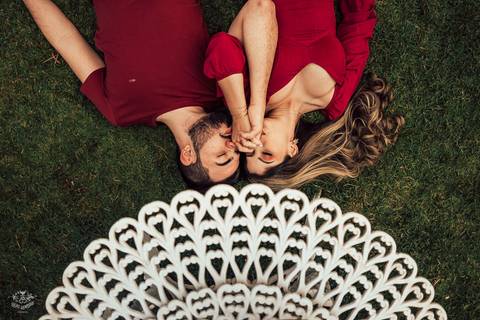 FOTOS ENSAIO PRE WEDDING TOMANDO VINHO '