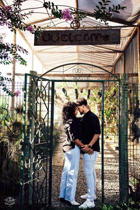 FOTOS NA CHUVA CASAL PRE WEDDING'