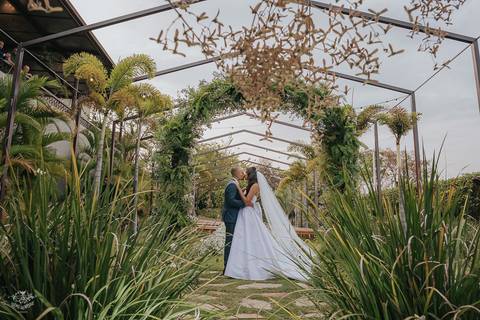 FOTOS CERIMONIA CASAMENTO DE DIA A CASA GIARDINI CONFINS'