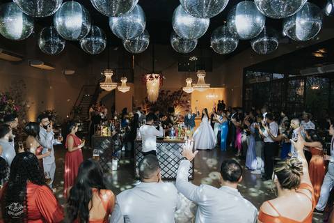 FOTOS FESTA DE CASAMENTO A CASA GIARDINI CONFINS'