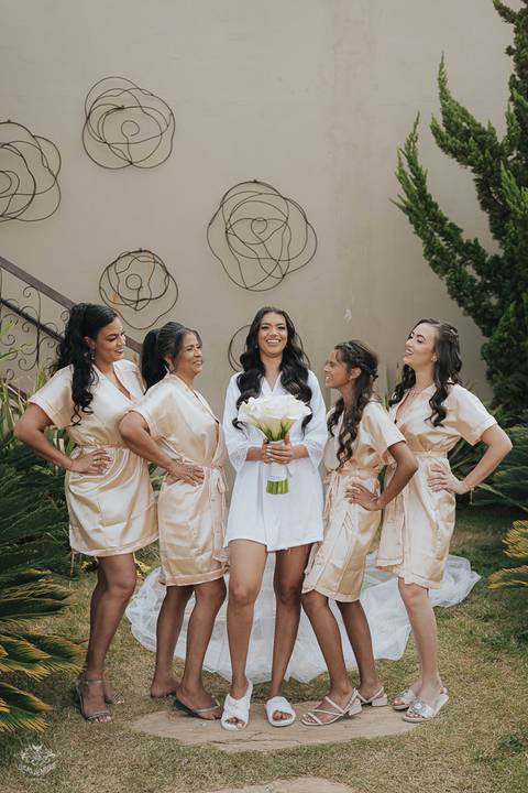 FOTOS MAKING OF NOIVA A CASA GIARDINI CONFINS MG'