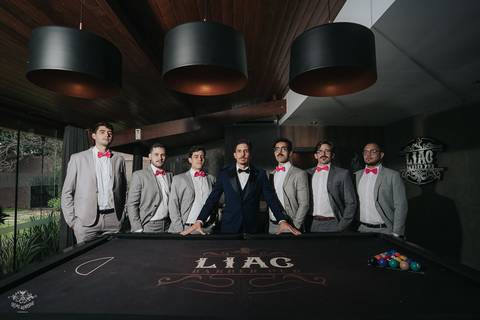 fotos making of noivo com whiskey  casamento liac eventos'