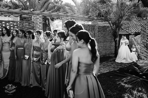 FIRST LOOK MADRINHAS DE CASAMENTO'