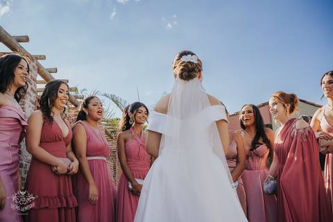 FIRST LOOK MADRINHAS DE CASAMENTO'
