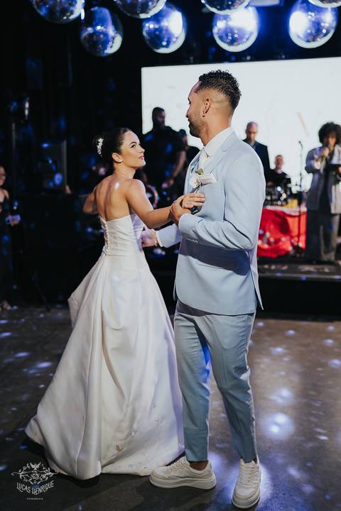 FOTOS  FESTAS CASAMENTO BEATRIZ E VICTOR - A CASA GIARDINI'