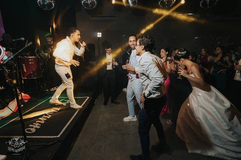 FOTOS  FESTAS CASAMENTO BEATRIZ E VICTOR - A CASA GIARDINI'