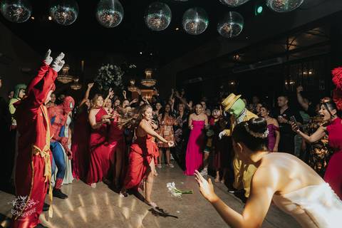 FOTOS  FESTAS CASAMENTO BEATRIZ E VICTOR - A CASA GIARDINI'