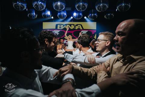 FOTOS  FESTAS CASAMENTO BEATRIZ E VICTOR - A CASA GIARDINI'