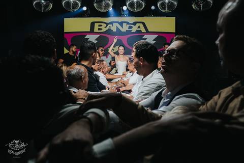 FOTOS  FESTAS CASAMENTO BEATRIZ E VICTOR - A CASA GIARDINI'