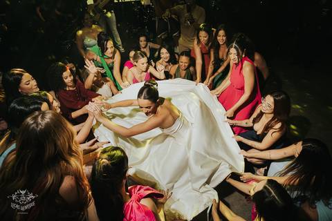 FOTOS  FESTAS CASAMENTO BEATRIZ E VICTOR - A CASA GIARDINI'