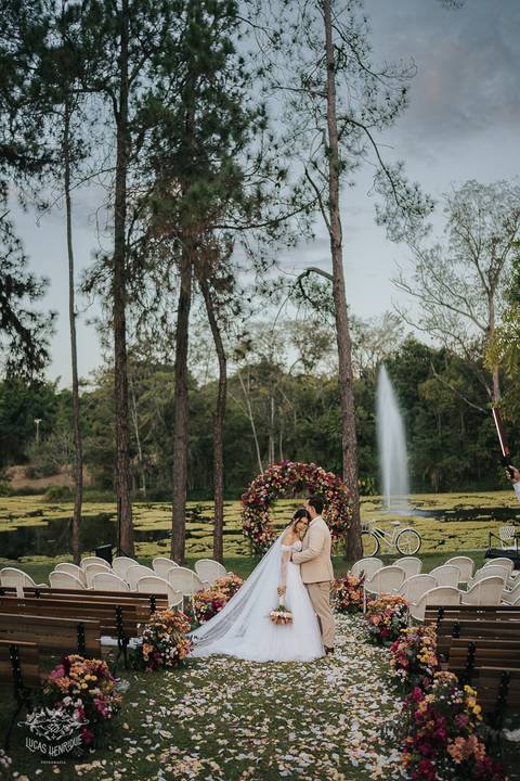 FOTOS CERIMONIA CASAMENTO POR DO SOL ESPACO BODOCO BETIM'