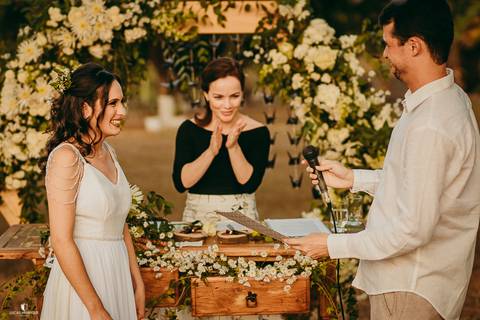 NOIVO LENDO OS VOTOS EMOCIONANTE PARA A NOIVA'