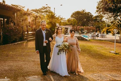 ENTRADA DA NOIVA COM OS PAES'