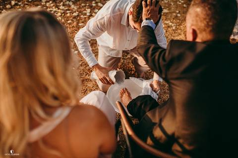 LAVA PÉ NA CERIMONIA DE CASAMENTO'