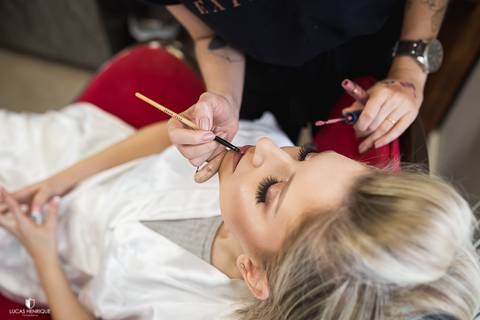 FOTOS DO MAKING OF DA NOIVA PASSANDO BATOM NA CIDADE DE BELO HORINZONTE'