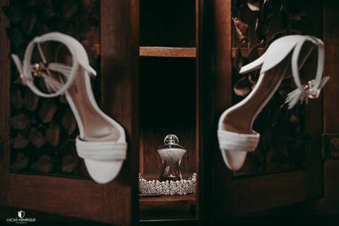 FOTOS CRIATIVA COM ACESSÓRIOS DA NOIVA'