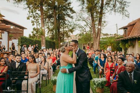 FOTOS DA ENTRADA DO NOIVO NO BUFFET KARLA DINIZ'