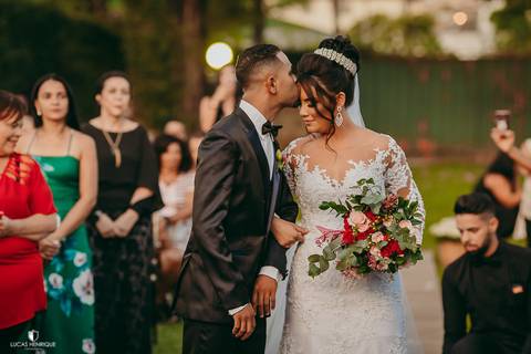 FOTOS DO NOIVO RECEBENDO A NOIVA NO SEU CASAMENTO'