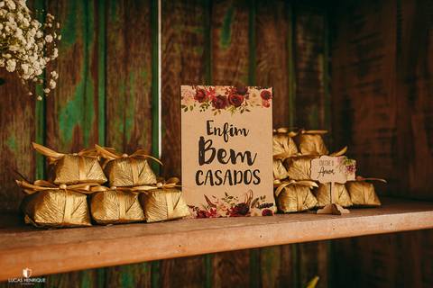 FOTOS DE DECORAÇÃO COM BEM CASADOS'