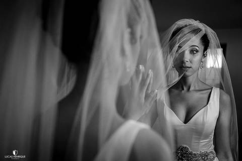 FOTOS CRIATIVAS DA NOIVA NO ESPELHO -  MAKING OF DA NOIVA'