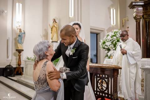 ENTRADA DAS ALIANÇAS NO CASAMENTO'