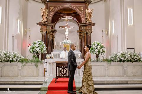 FOTOS DA ENTRADA DO NOIVO COM SUA MÃE - Capela do Colégio Sagrado Coração de Jesus - Belo Horizonte/MG'
