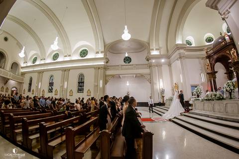 FOTOS DE CASAMENTO NA Capela do Colégio Sagrado Coração de Jesus - Belo Horizonte/MG'