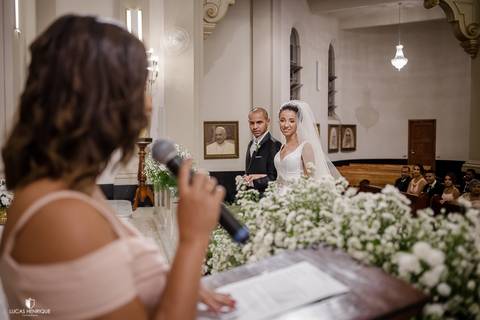 FOTOS DOS NOIVO SORRINDO NO CASAMENTO EM BELO HORIZONTE/MG'