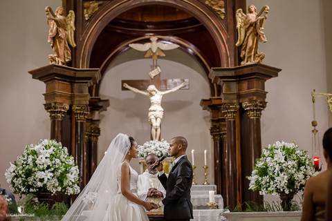 FOTOS DO NOIVO DIZENDO SIM NO CASAMENTO - Capela do Colégio Sagrado Coração de Jesus - Belo Horizonte/MG'
