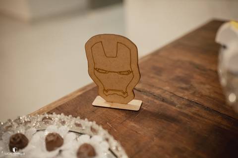 Decoração de casamento com tema
homem de ferro'