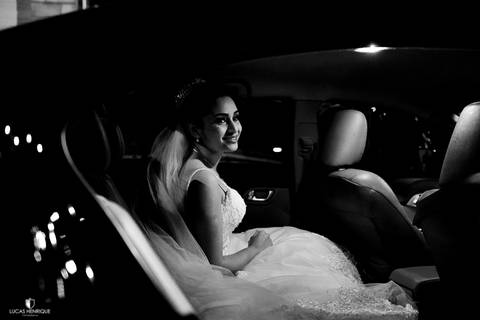 FOTOS DA NOIVA NO CARRO'