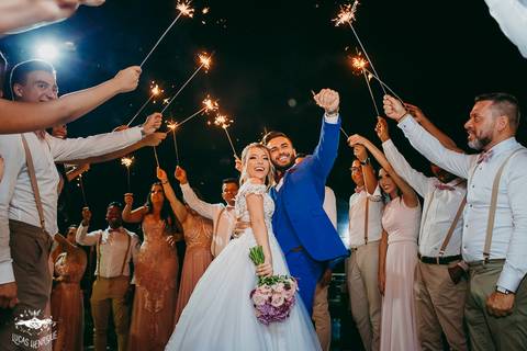 SAIDA DOS NOIVOS COM SPARKS'