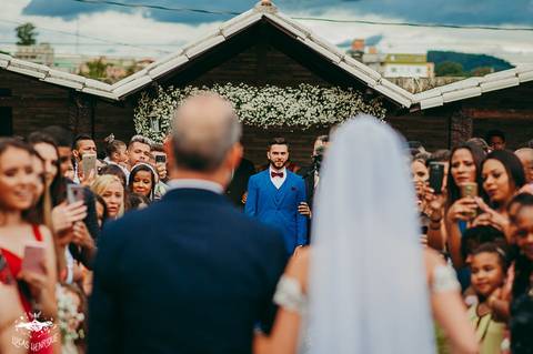 ENTRADA DA NOIVA AO AR LIVRE'