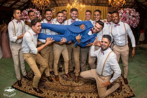 FOTOS DO NOIVO COM OS PADRINHOS'