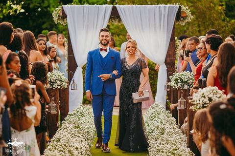 ENTRADA DO NOIVO AO AR LIVRE'