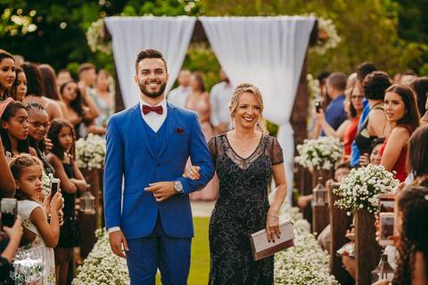 ENTRADA DO NOIVO AO AR LIVRE'