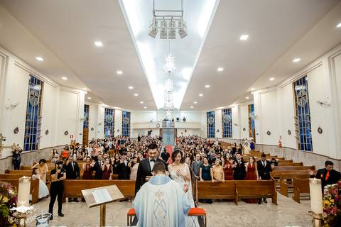 Fotos de casamento na Paróquia Nossa Senhora das Graças -Ibirité'