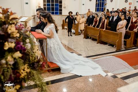Fotos de casamento na Paróquia Nossa Senhora das Graças -Ibirité'