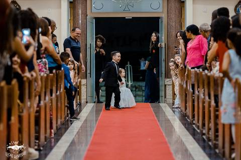 fotos das entradas dos noivinhos engraçada'